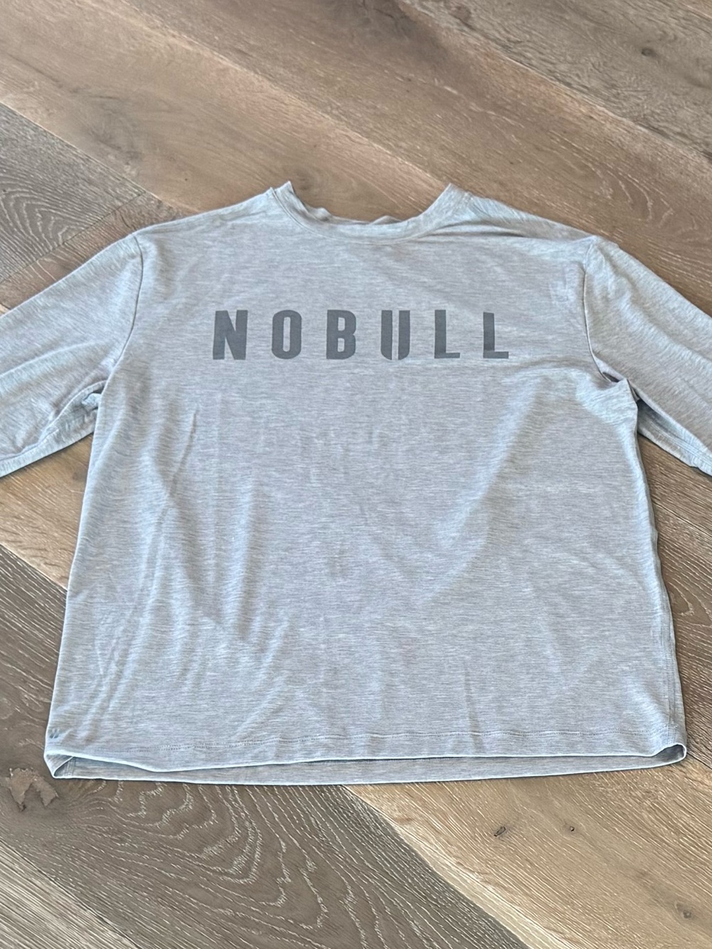 NOBULL Men’s Light Heather Gray Long-Sleeve Tee with Logo